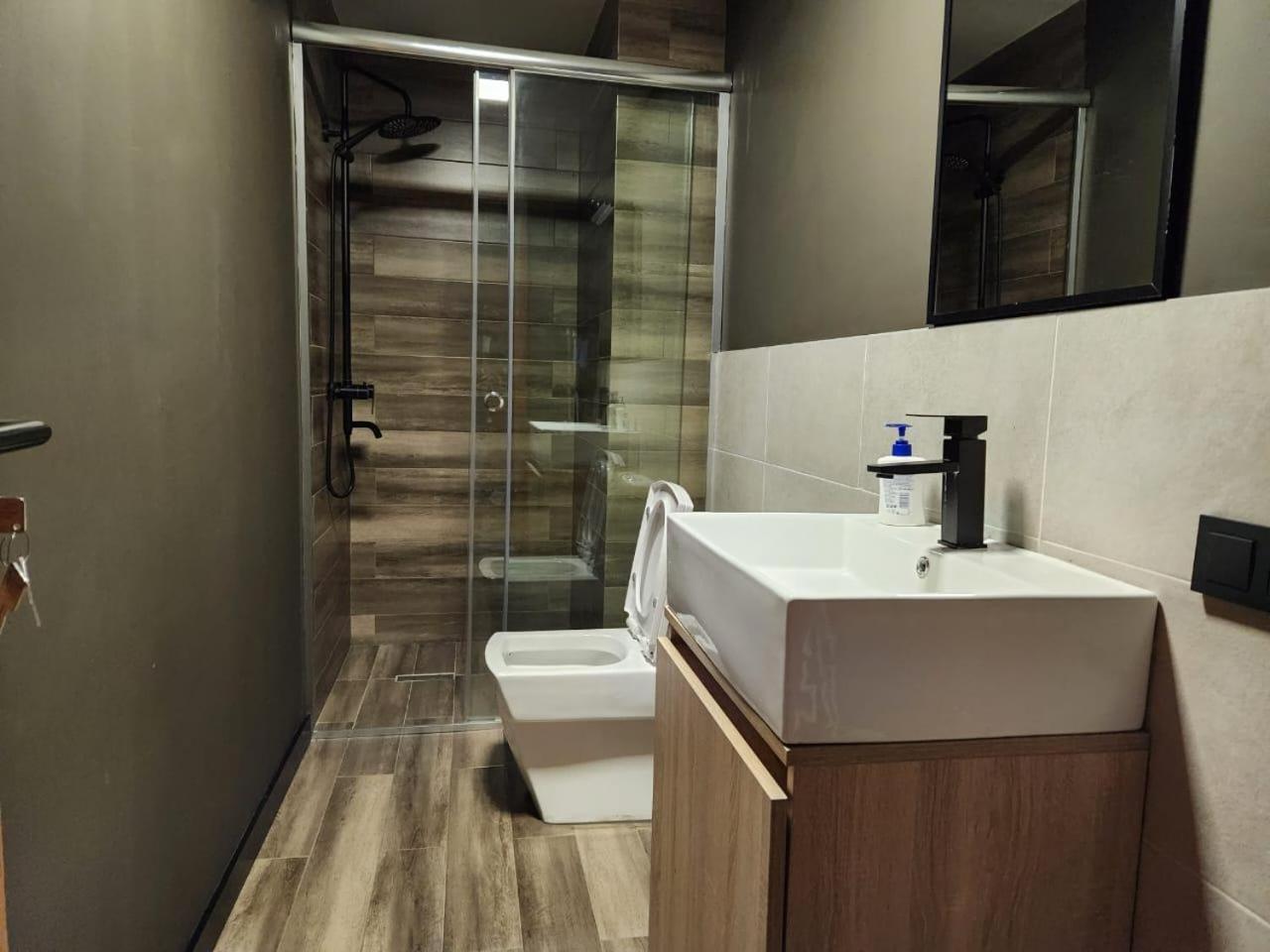 شقة Walk To Lift-1br-studio-balcony-parking